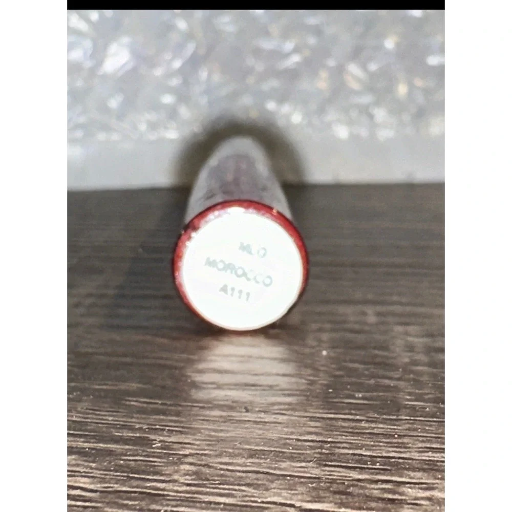 Cargo Lip Gloss Morocco Shimmer Pink Red High Shine Glitter‎ Finish lips face